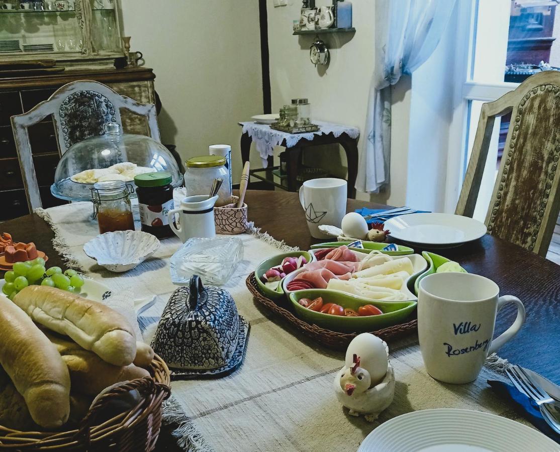 Rosenberg Homestay *